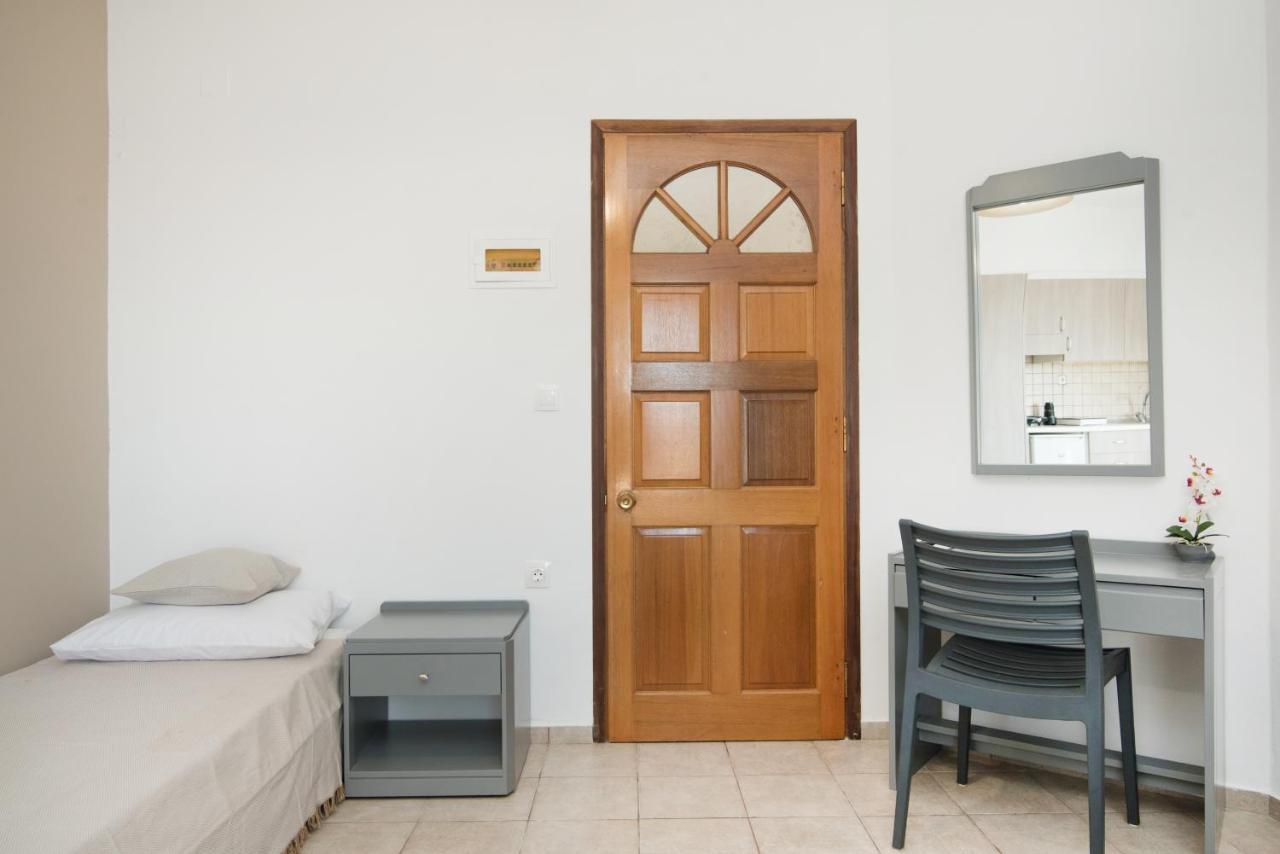 Kristina Stelios Apartment Platanés Exterior photo